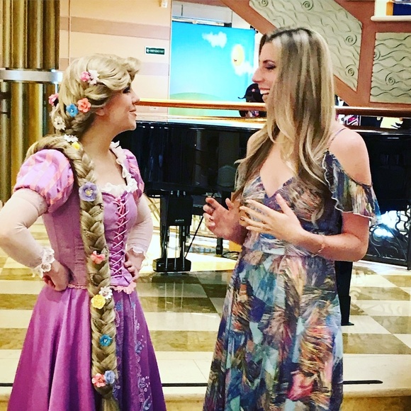 Meet your Posher, Erin Christine - Picture 7 of 8